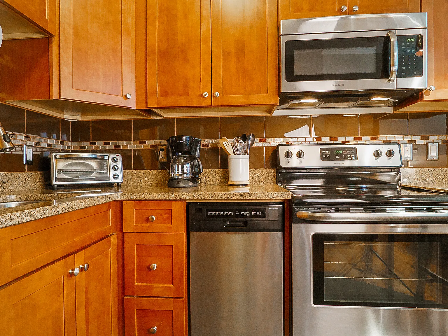 1 bed, 600 sqft, $3,200 — Photo 3