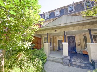 227 Beverley St #3, Toronto, ON M5T 1Z4