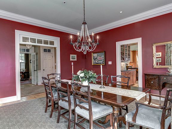 Dining Room w/transom, access to butler's pantry
