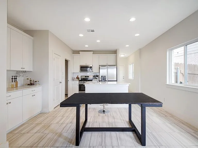 413 White Steppe Way — Photo 7