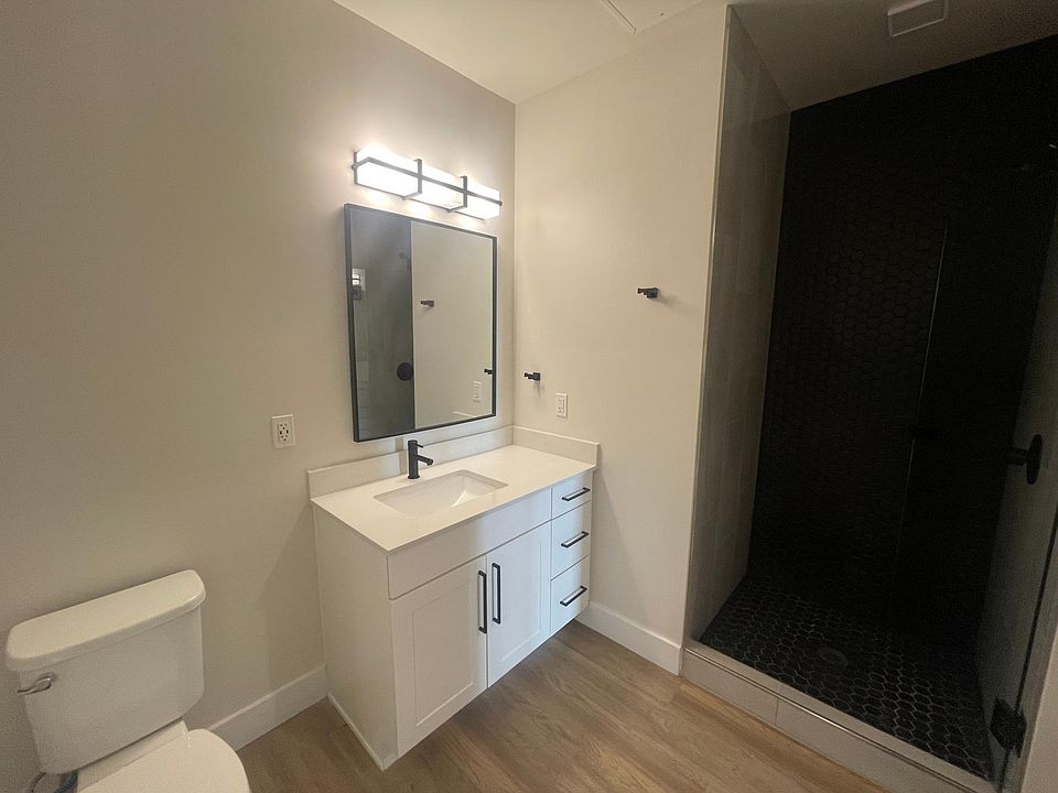 1st image of 1754 Park Ave