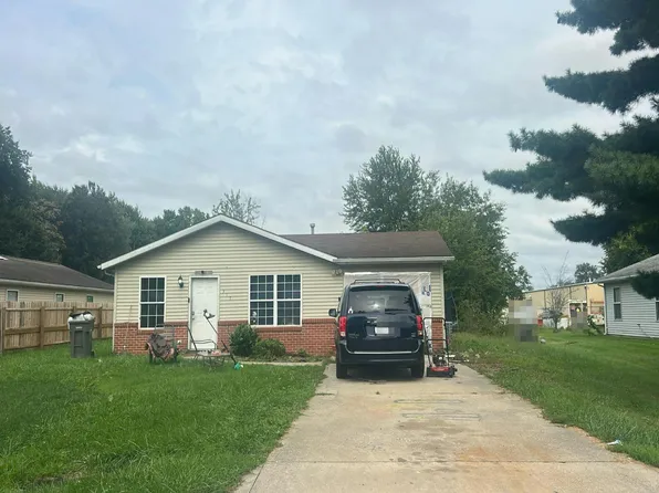 317 W Elm St, Millersburg, IN 46543