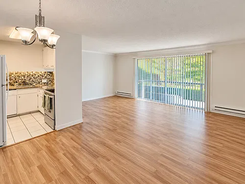 Floor plan Larger Two Bedroom