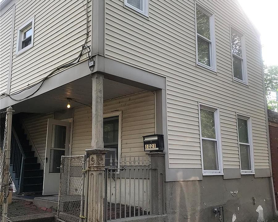 1st image of 1021 Geyer Ave