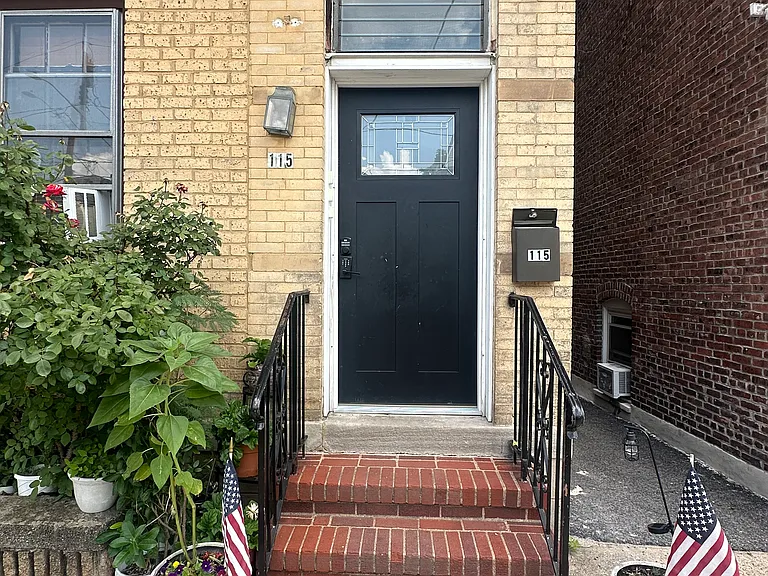 115 Columbus Pl #3 — Photo 2