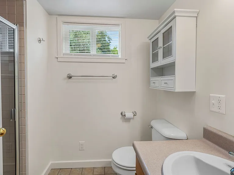408 W 25th Ave — Photo 25