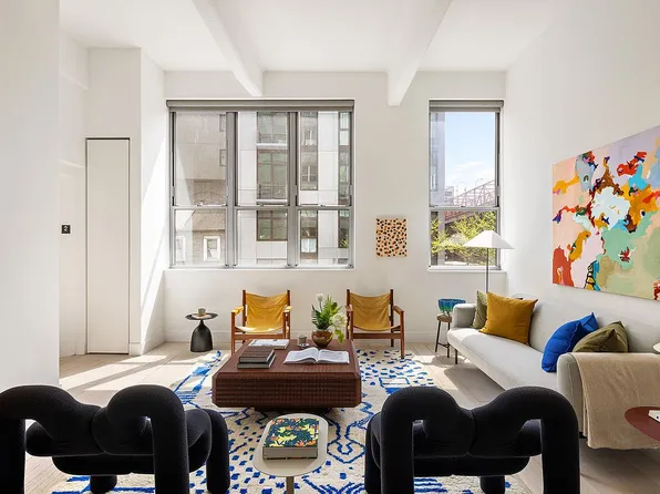 338 Berry St APT 2E, Brooklyn, NY 11249