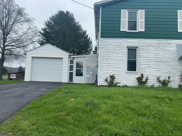 24 1st St, Mill Hall, PA 17751