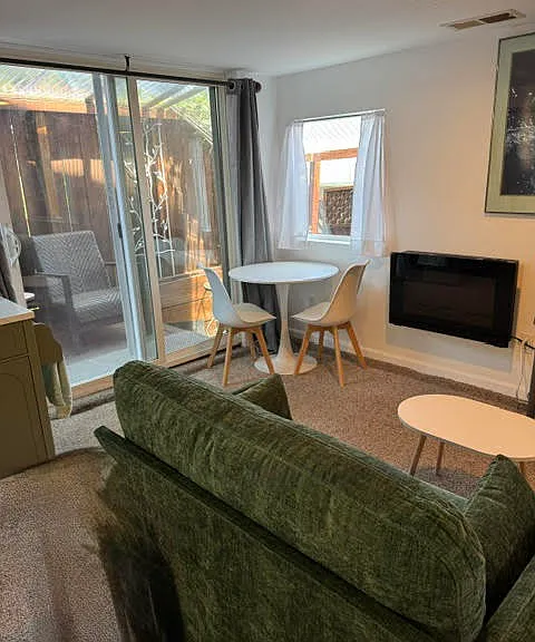 27 Graceland Dr #B — Photo 15