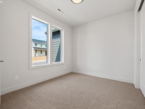 5th image of 16807 NE 38th Ave