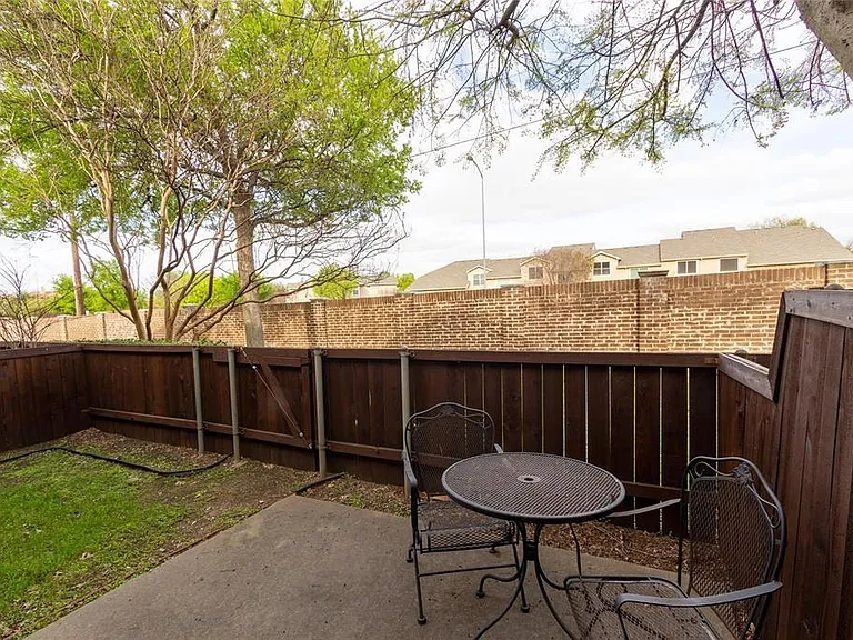 10008 Dryden Ln — Photo 19