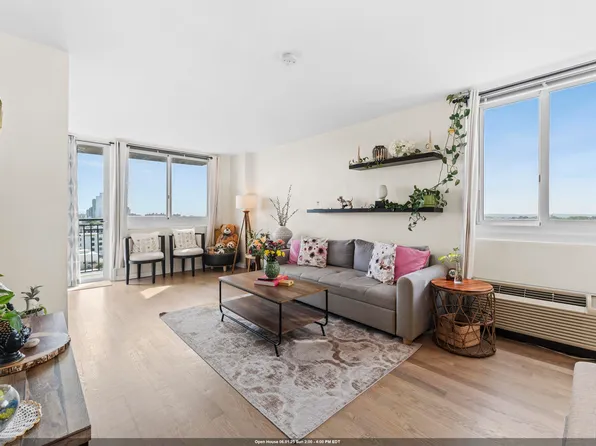 100 Manhattan Ave APT 1217, Union City, NJ 07087
