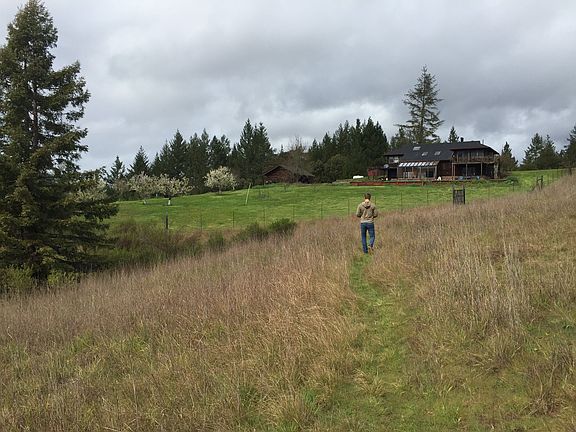 5th image of 19000 Gschwend Rd