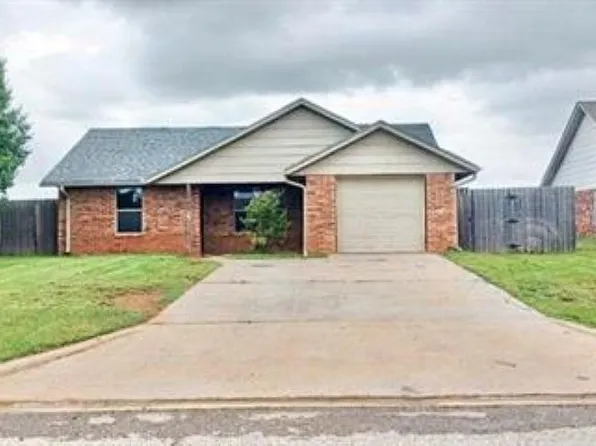 223 Cherokee St, Geronimo, OK 73543
