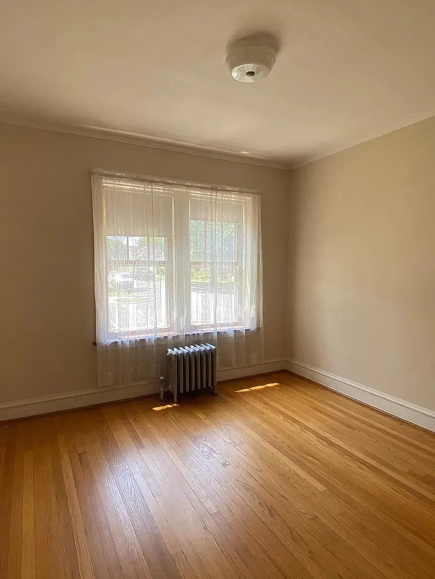 Building Photo - 2941 N Lockwood Ave #1