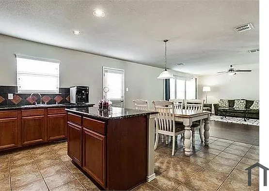 1601 Lionheart Dr — Photo 9