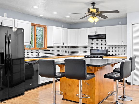 5th image of 203 N Prospect St