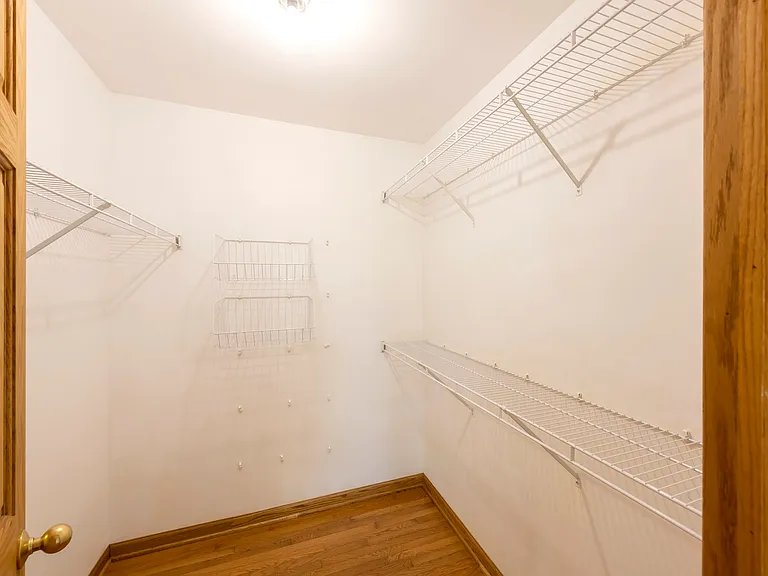 754 Savannah Ln — Photo 8
