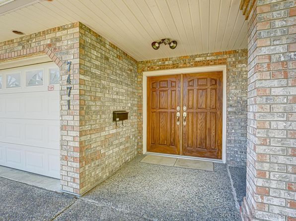 7 Holly St, Burnaby, BC V5E 2C3