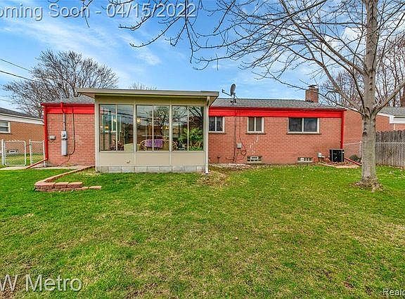 3rd image of 29140 Malvina Dr