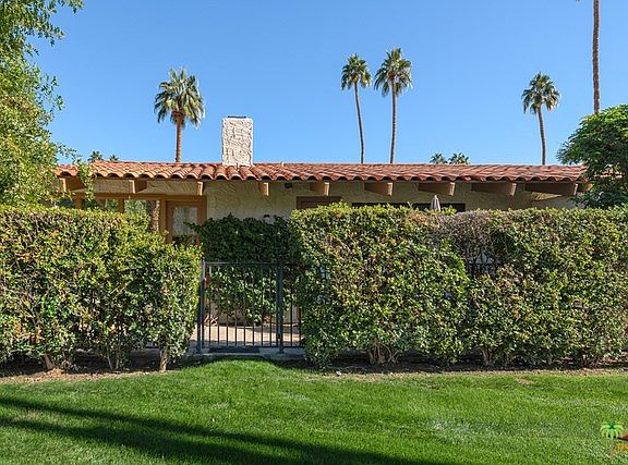 2nd image of 1279 Primavera Dr N