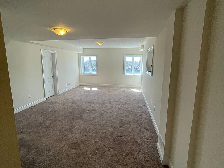77 Ben Sinclair Ave — Photo 12