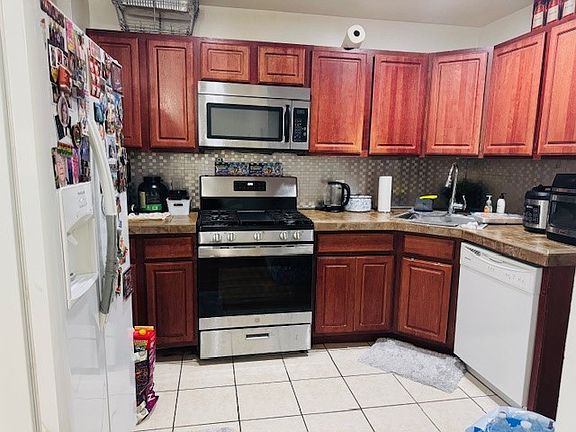 2nd image of 62 Virginia Ave APT 1