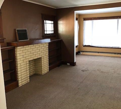 3rd image of 209 Lisbon Ave Floor 1