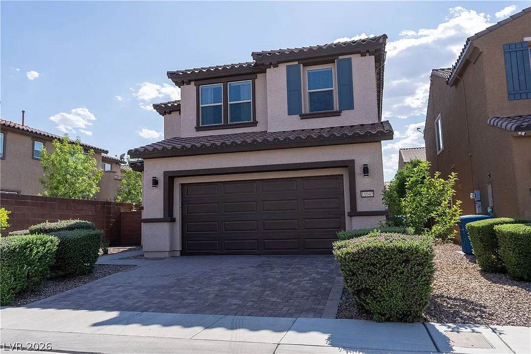 3 bed, 2.5 bath, 2046 sqft, $2,450 — Photo 3