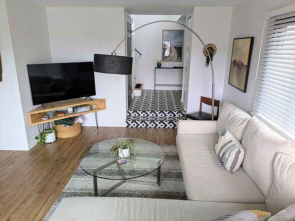 2nd image of 3828 Caminito Litoral Unit 201
