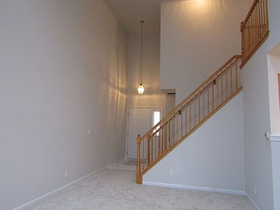 3rd image of 1609 Abington Ln