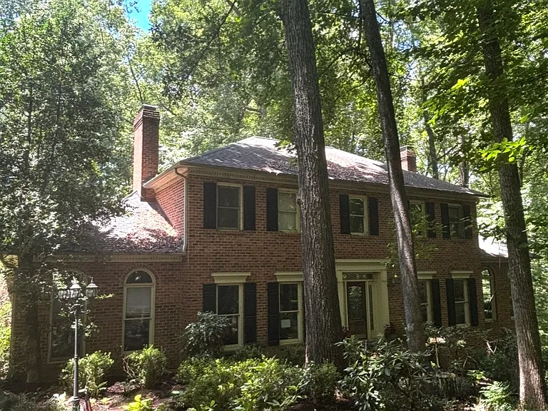 2060 Huntington Woods Dr — Photo 2