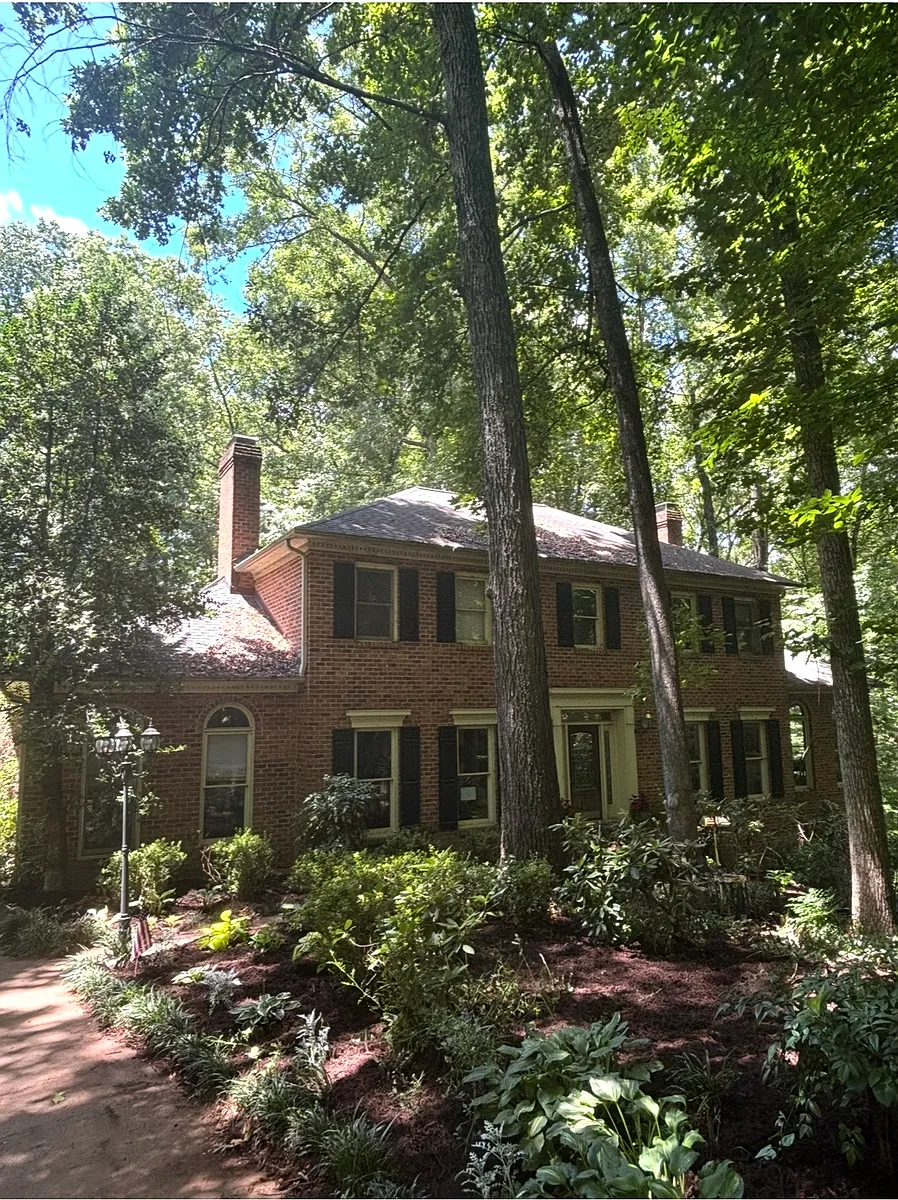 Building Photo - 2060 Huntington Woods Dr