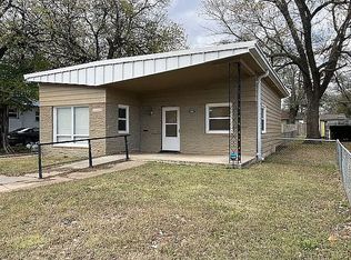 908 W Main St, Chanute, KS 66720