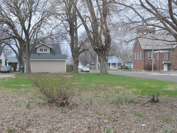 331 Washington Ave, East Alton, IL 62024