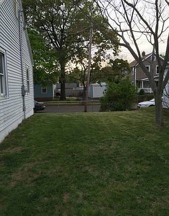 4th image of 173 White St