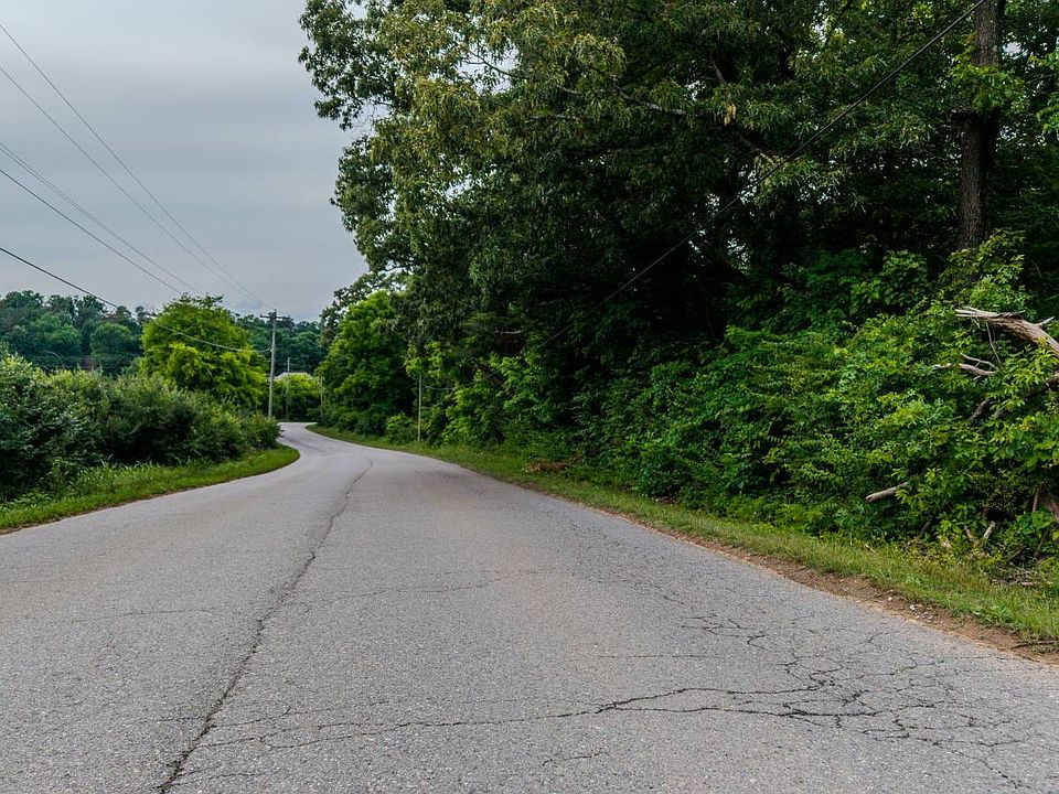 1st image of 107 Long Powers Rd