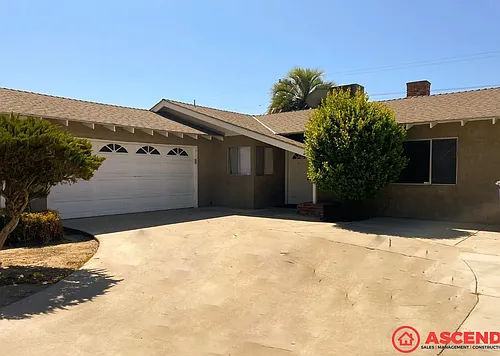 2213 Dayton Ave Photo 1