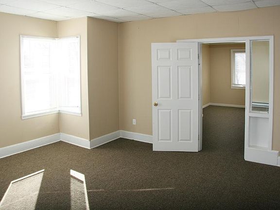 5th image of 724 Desoto St #2
