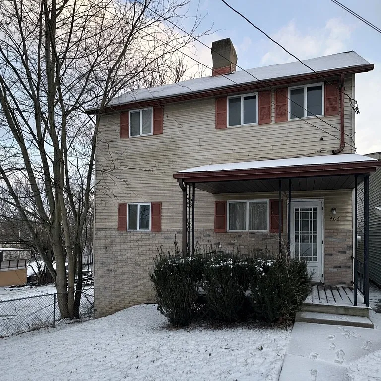466 Broad St photo 1