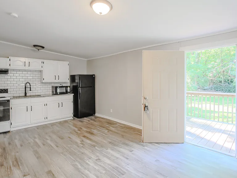 1816 Minnis Ave SE — Photo 10