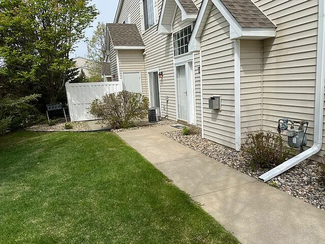 9410 Marshall Rd — Photo 10