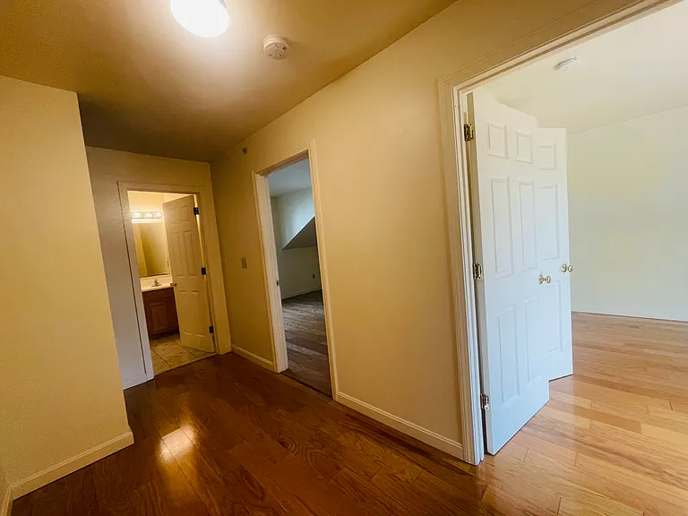 34 Raymond St #A — Photo 8