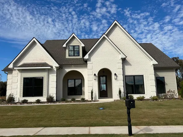 16246 Maggie Ct, Athens, AL 35613