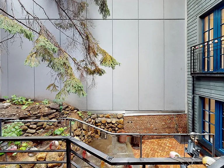 206 E 20th St #TOWNHOUSE — Photo 52