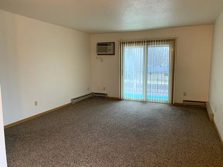 Silver Leaf Apartments — Photo 6