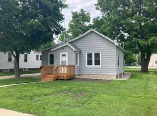 201 7th Ave SE, Waseca, MN 56093