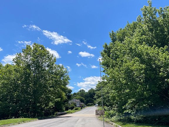 4th image of 7517 Twin Brooks Blvd