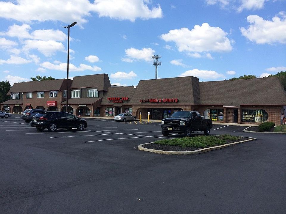 2nd image of 3747 Church Rd Ste 3