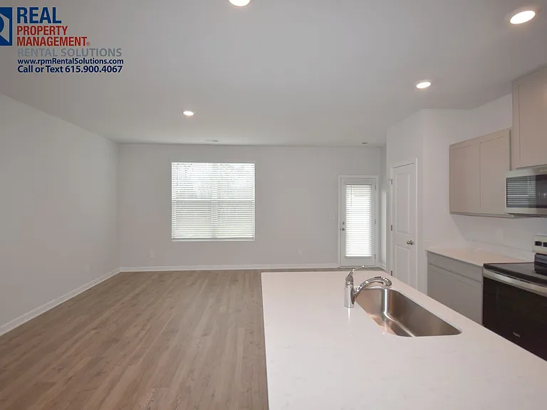 4206 Oswin Dr — Photo 3